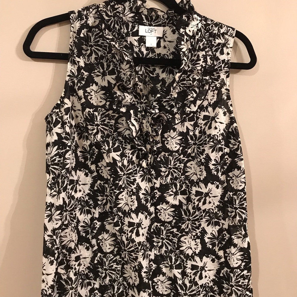 Ann Taylor loft sleeveless blouse